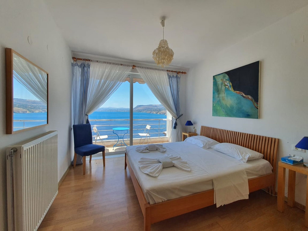 Luxury Suite Artemisia by the sea