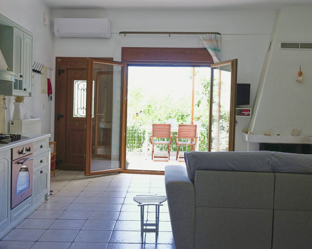 Vintage Apartment on Agia Pelagia Beach